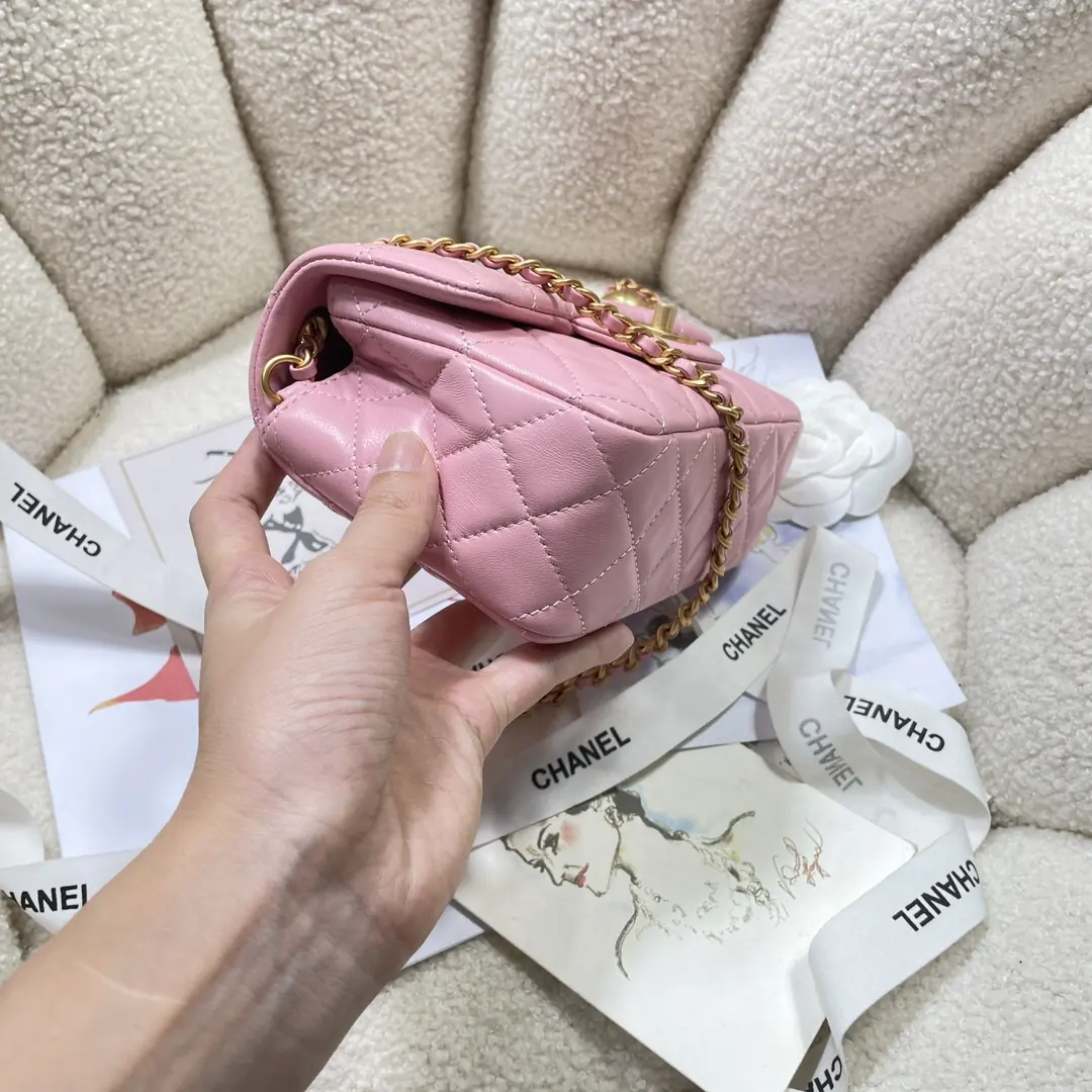 Chanel Style Pink Shoulder Bag Lookbook Reference image 3