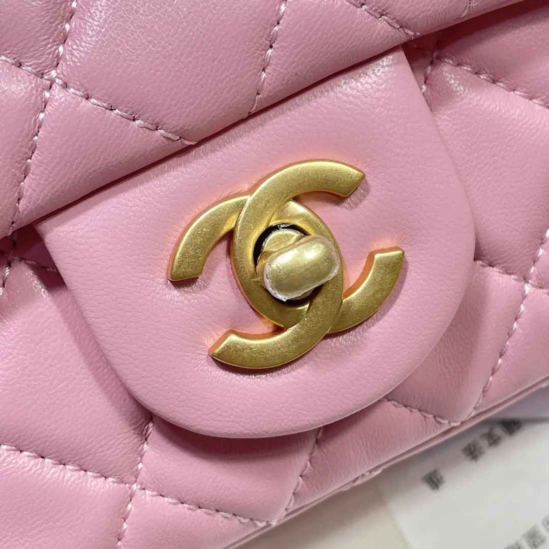 Chanel Style Pink Shoulder Bag Lookbook Reference image 6