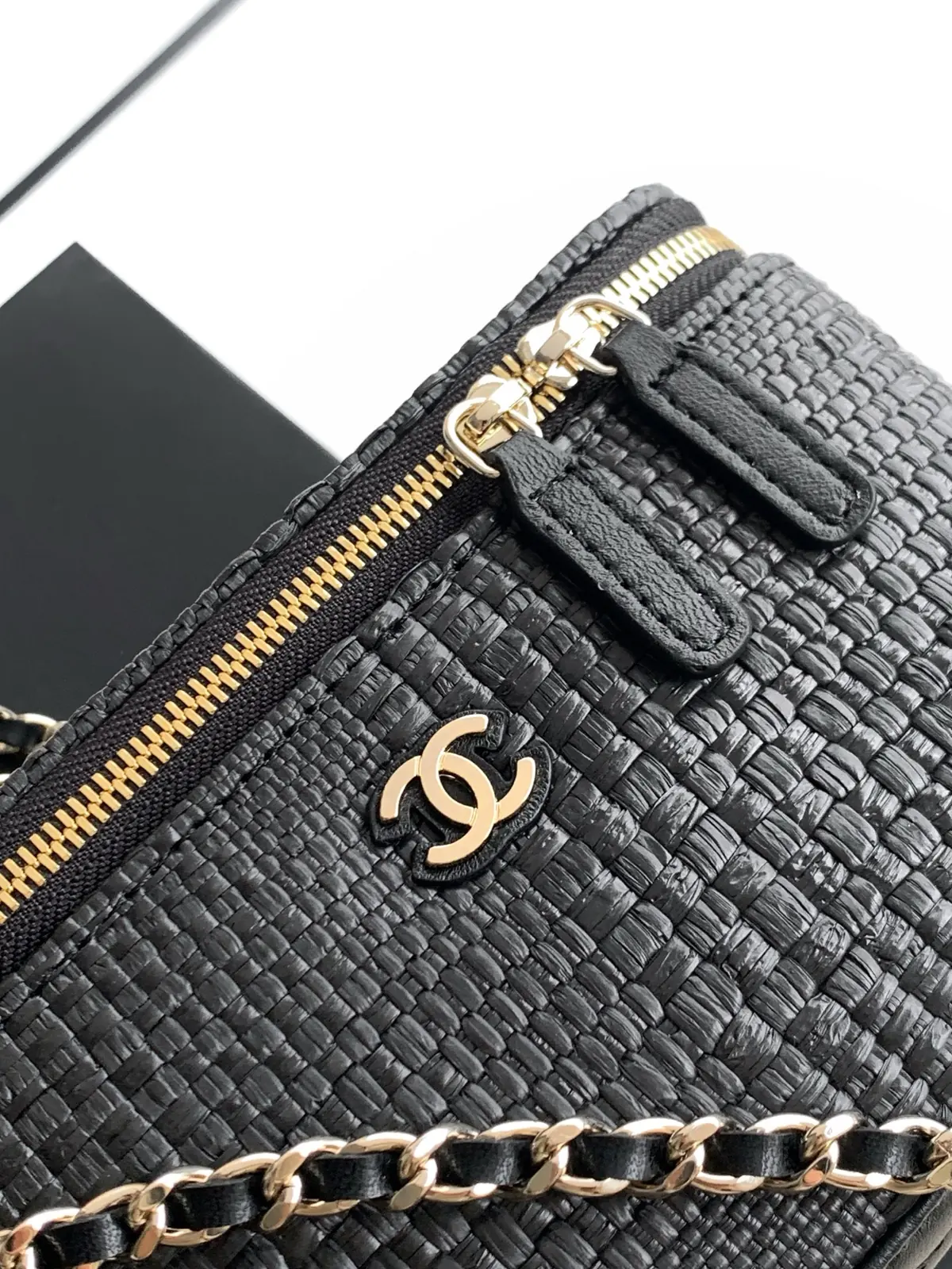 Chanel Style Red Chain Bag Lookbook Reference image 5