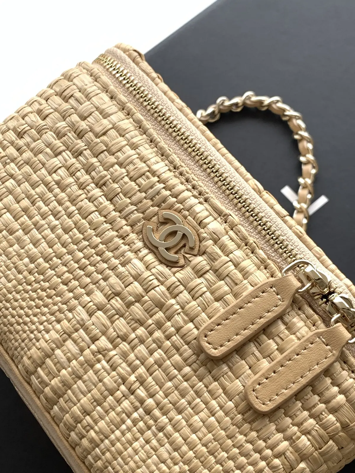 Chanel Style Red Chain Bag Lookbook Reference image 5
