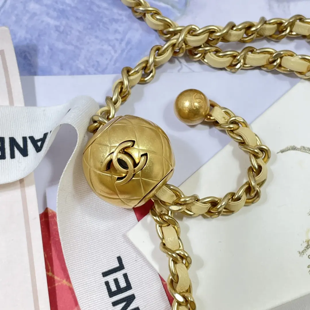 Chanel Style Shoulder Bag Lookbook Reference image 6
