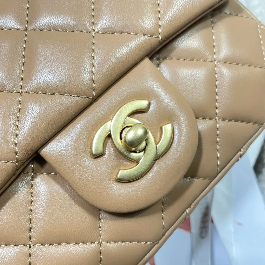 Chanel Style Shoulder Bag Lookbook Reference image 6