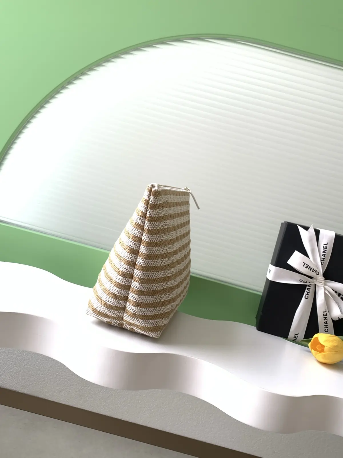 Chanel Style White Card Holder Bags Card Holder detail image 2 from source 765808