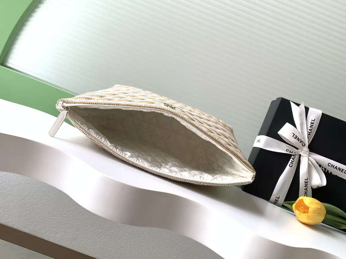 Chanel Style White Card Holder Bags Card Holder detail image 7 from source 765808