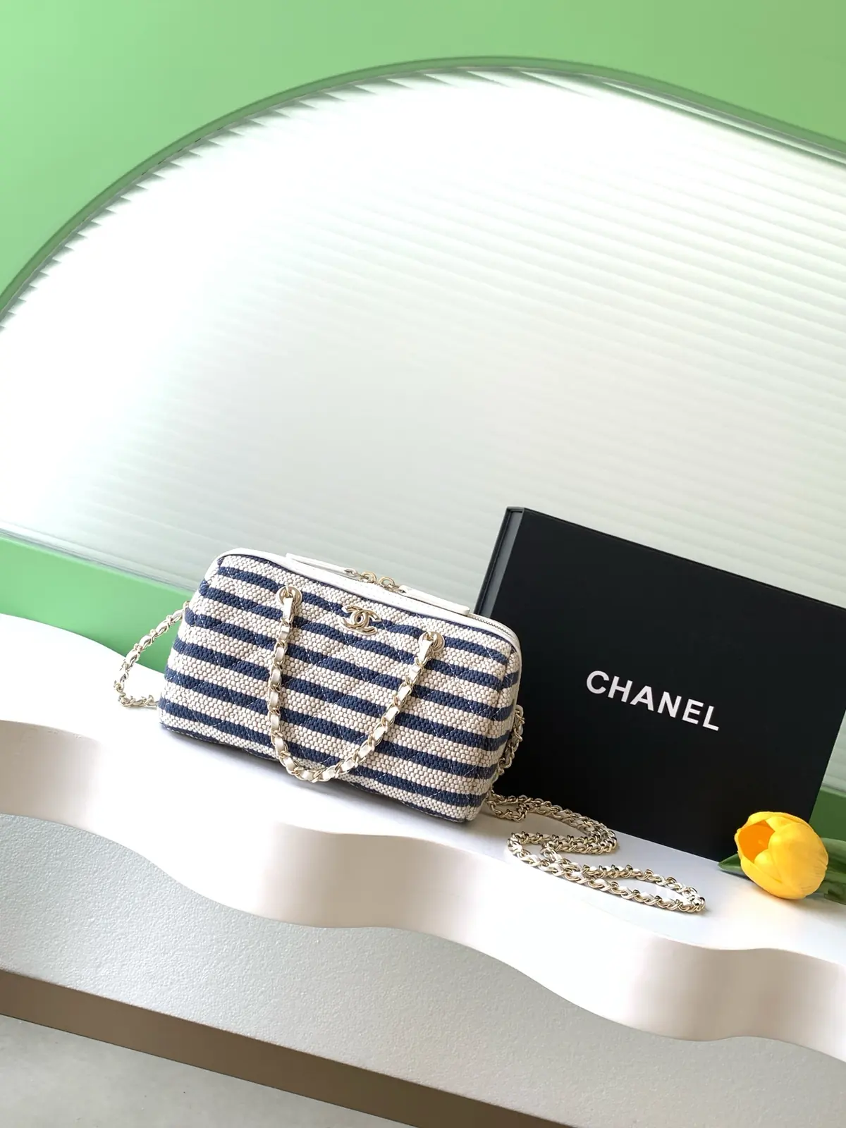 Chanel Style White Crossbody Bag Bags Crossbody Bag detail image 1 from source 765802