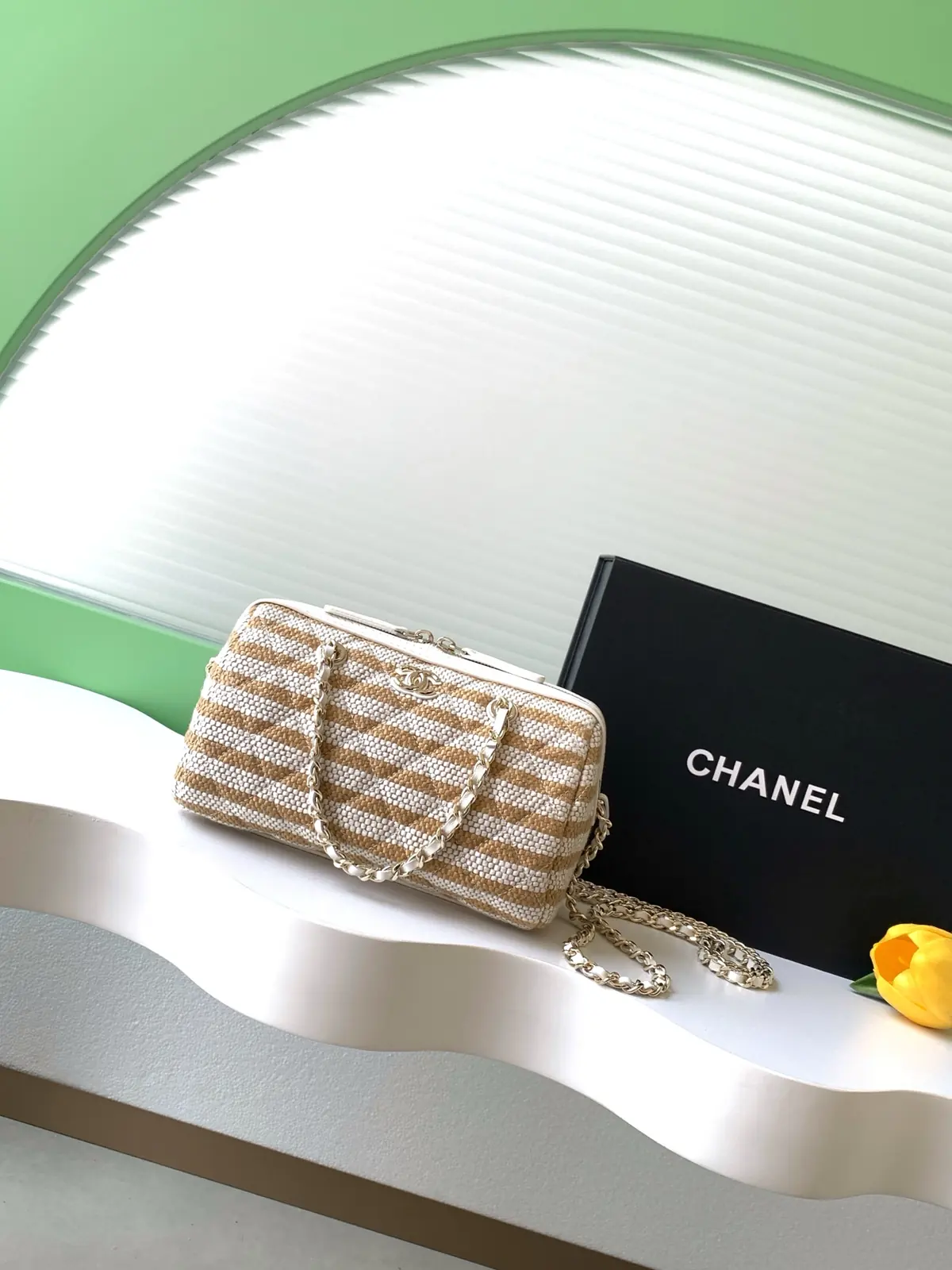 Chanel Style White Crossbody Bag Bags Crossbody Bag detail image 1 from source 765803