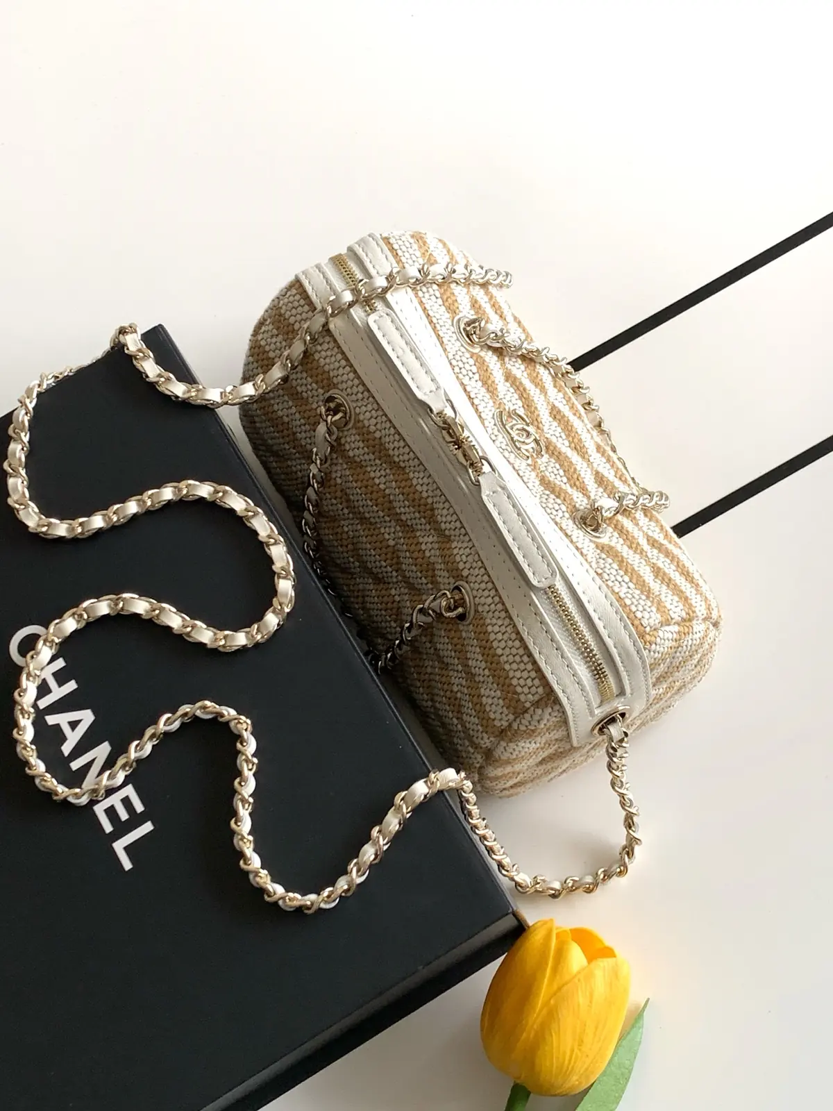 Chanel Style White Crossbody Bag Bags Crossbody Bag detail image 7 from source 765803