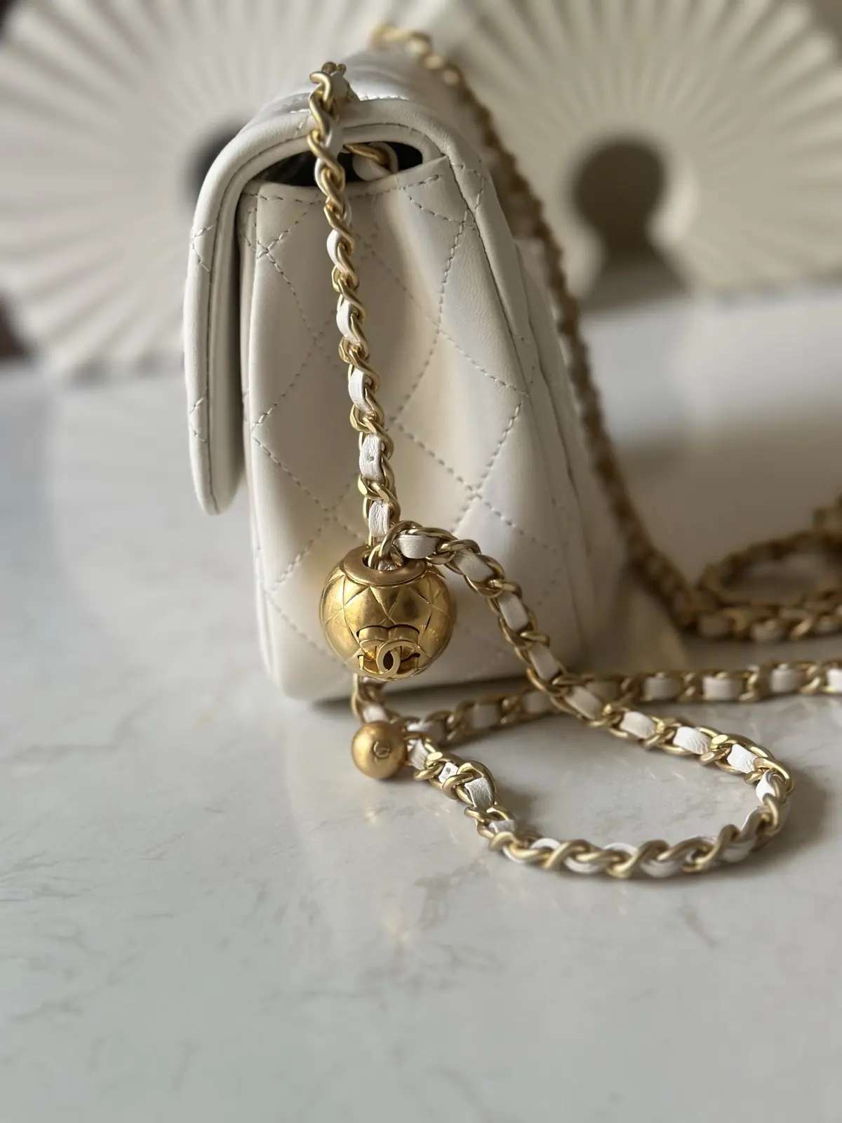 Chanel Style White Crossbody Bag Lookbook Reference image 6