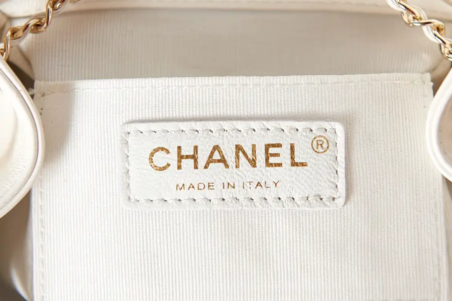Chanel Style White Leather Card Holder Bags Card Holder detail image 8 from source 764334