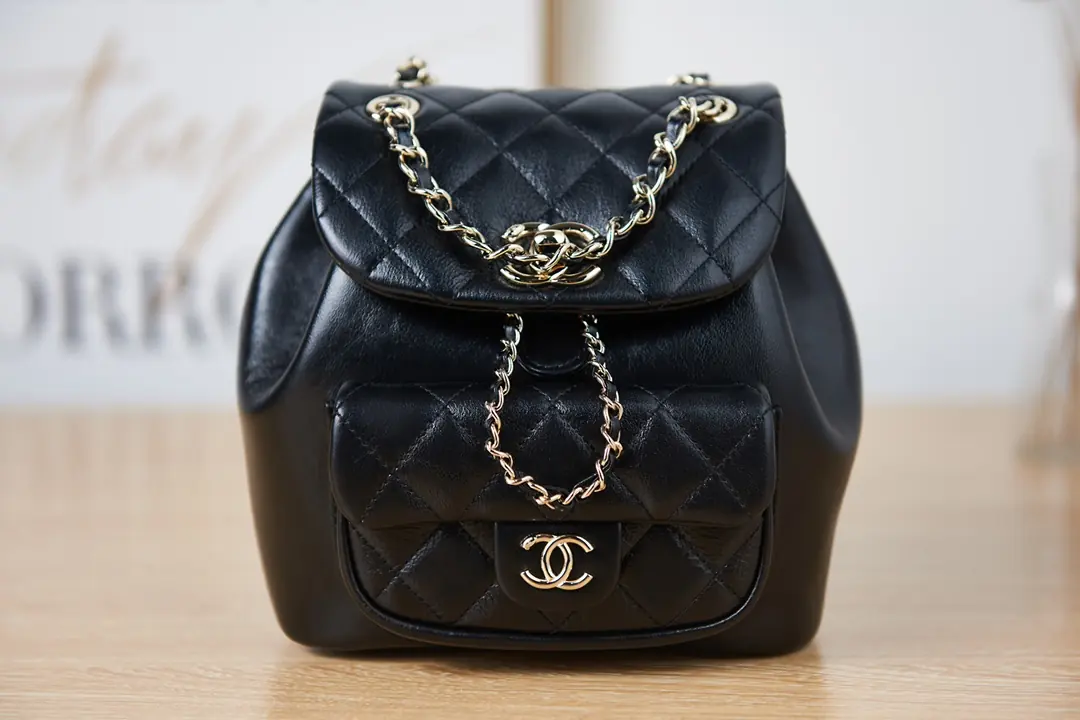 Chanel Style White Leather Card Holder Bags Card Holder detail image 2 from source 764335