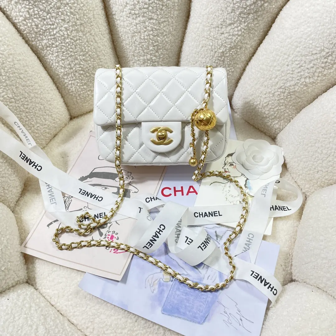 Chanel Style White Shoulder Bag Lookbook Reference image 1