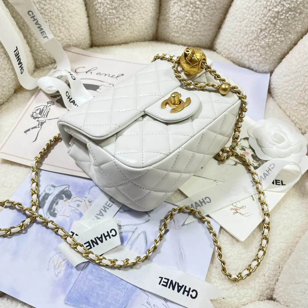Chanel Style White Shoulder Bag Lookbook Reference image 4