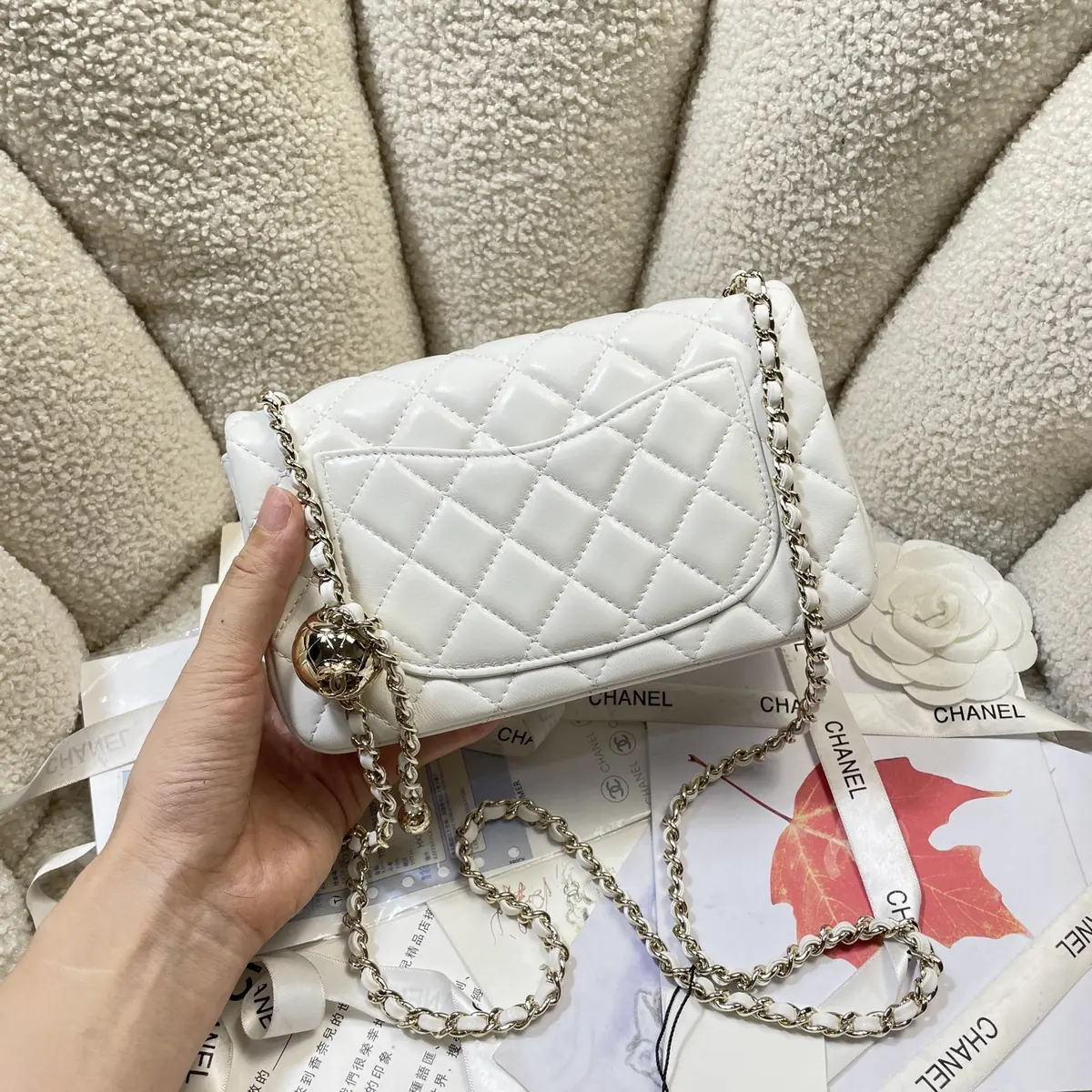 Chanel Style White Shoulder Bag Lookbook Reference image 4