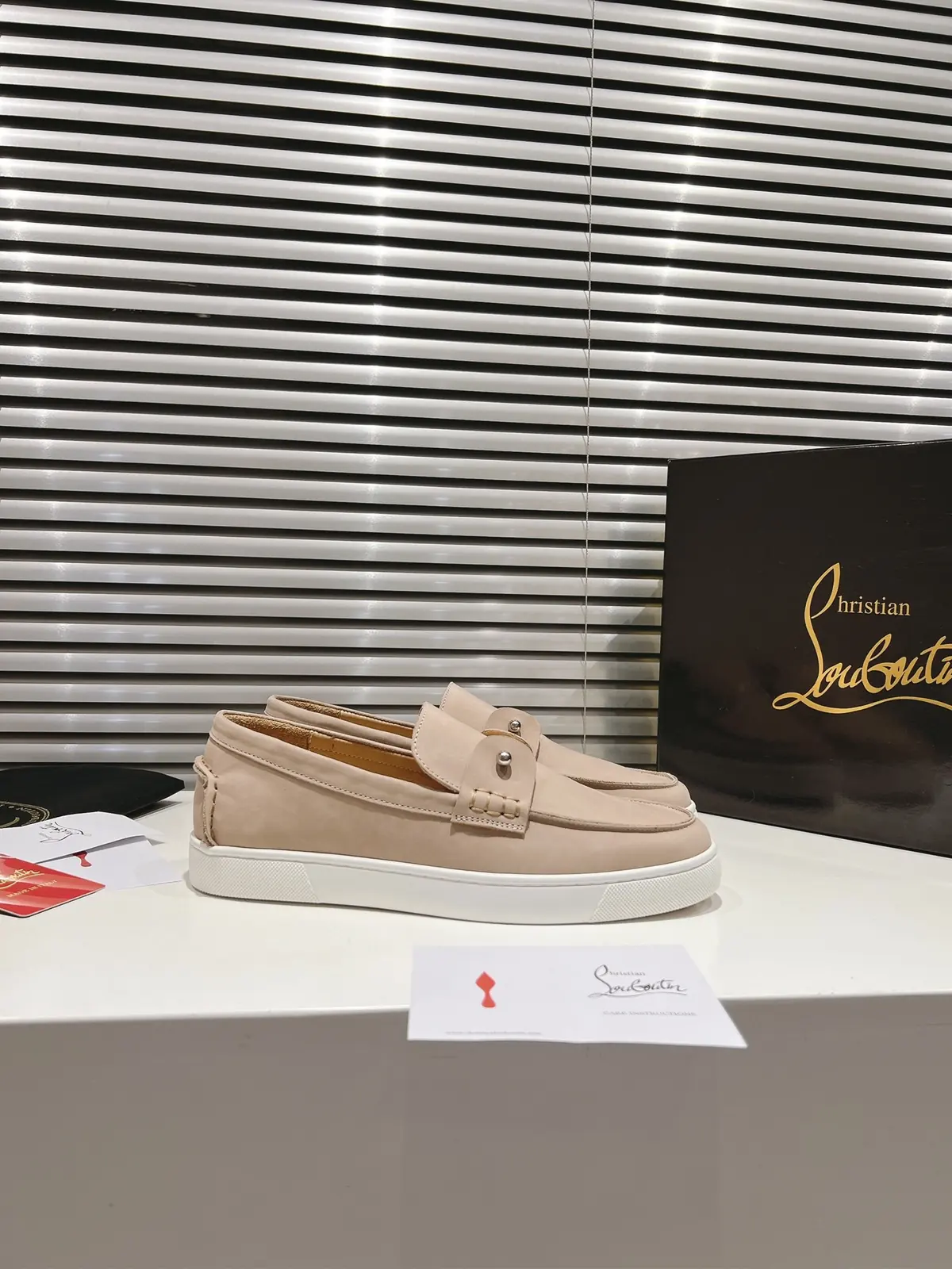 Christian Louboutin（cl男） Style Beige Leather Men's Shoes Lookbook Reference image 2