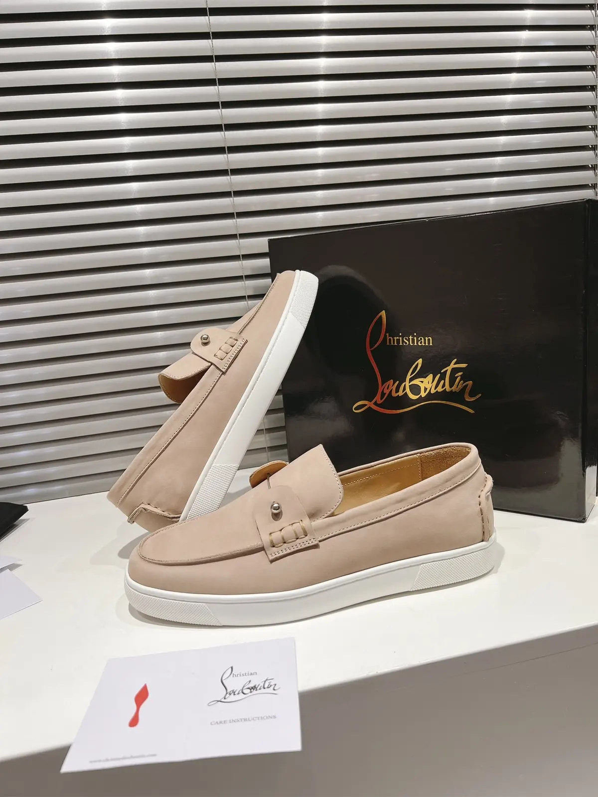 Christian Louboutin（cl男） Style Beige Leather Men's Shoes Lookbook Reference image 5