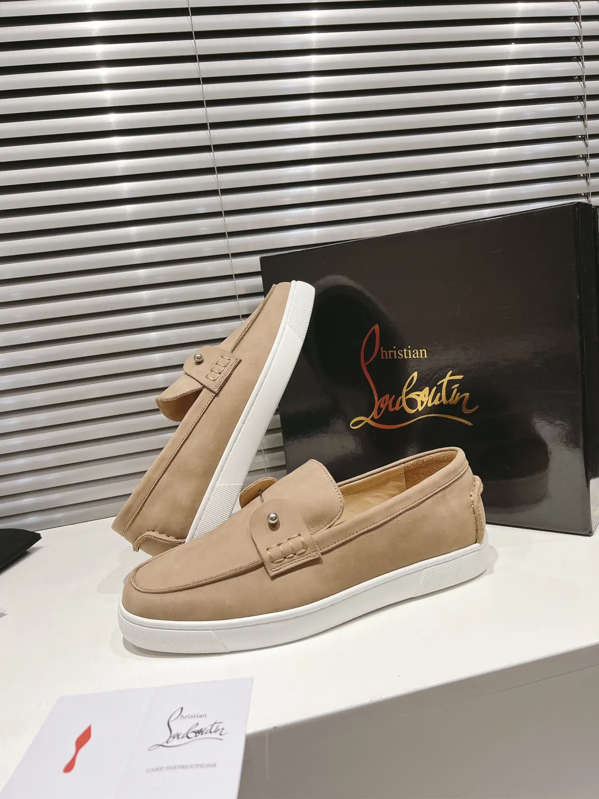Christian Louboutin（cl男） Style Beige Leather Men's Shoes Lookbook Reference image 5
