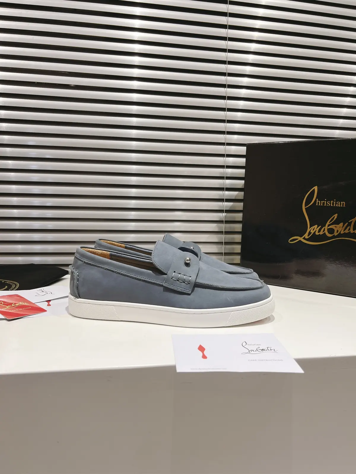 Christian Louboutin（cl男） Style Beige Leather Men's Shoes Lookbook Reference image 2