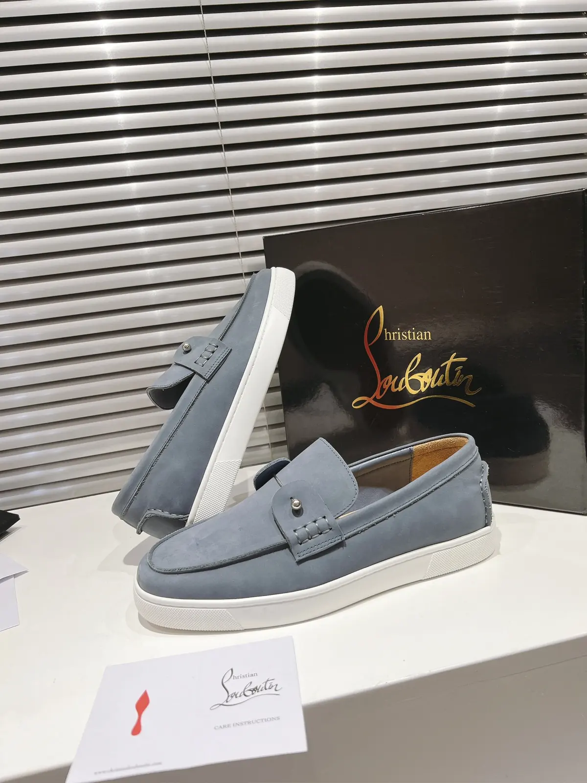 Christian Louboutin（cl男） Style Beige Leather Men's Shoes Lookbook Reference image 5