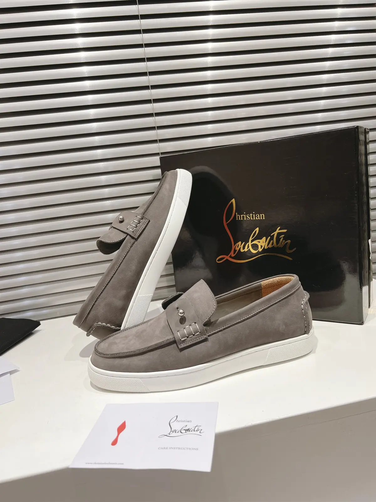 Christian Louboutin（cl男） Style Beige Leather Men's Shoes Lookbook Reference image 5