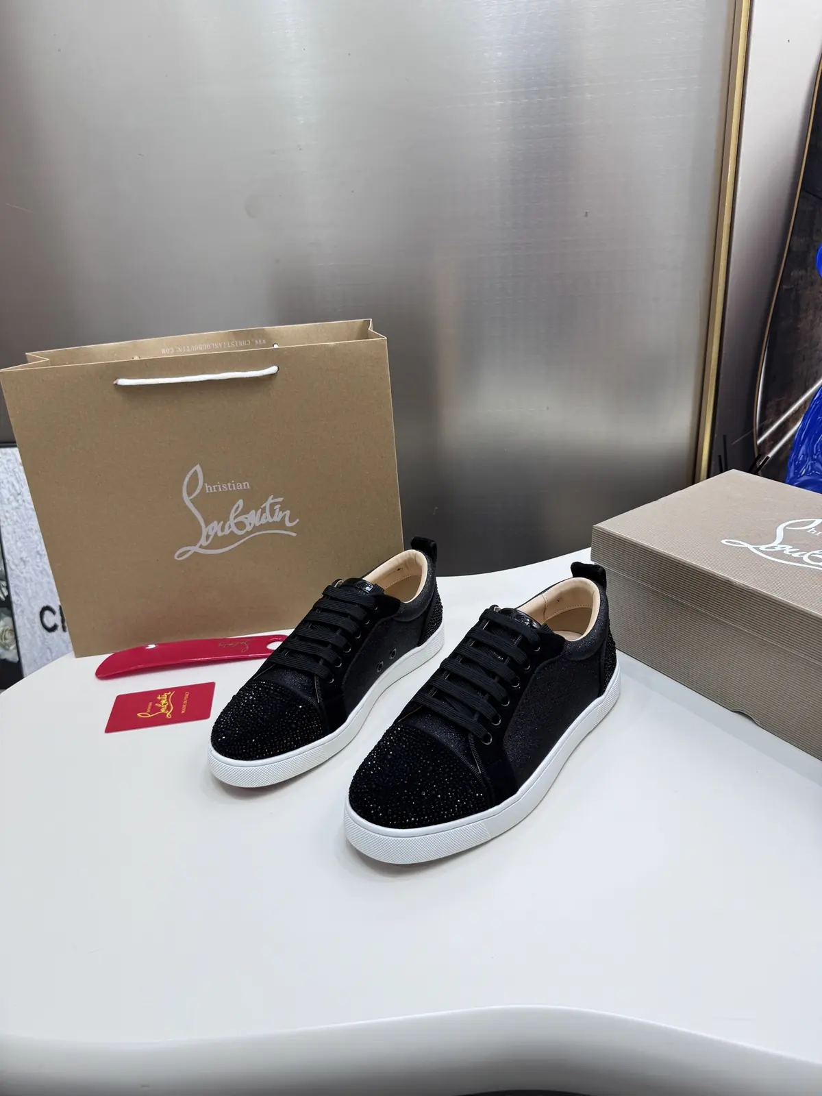 Christian Louboutin（cl男） Style Leather Men's Shoes Lookbook Reference image 2
