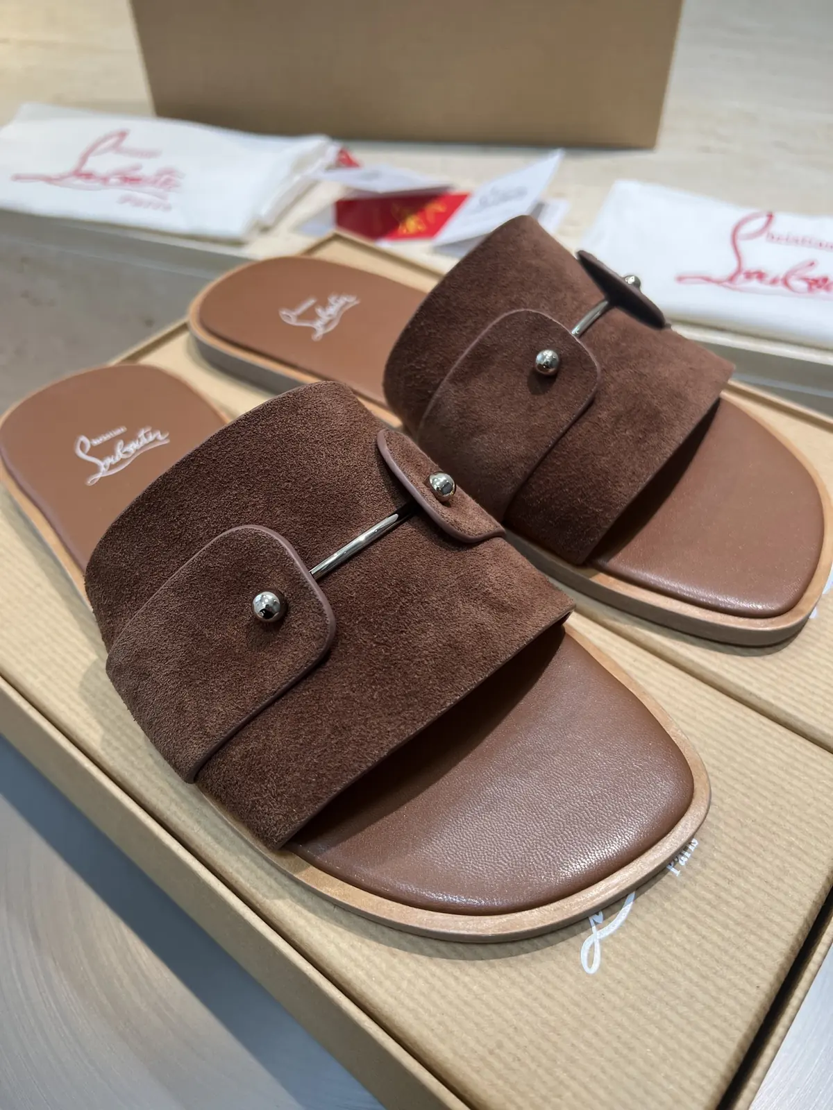 Christian Louboutin（cl男） Style Leather Men's Shoes Lookbook Reference image 2