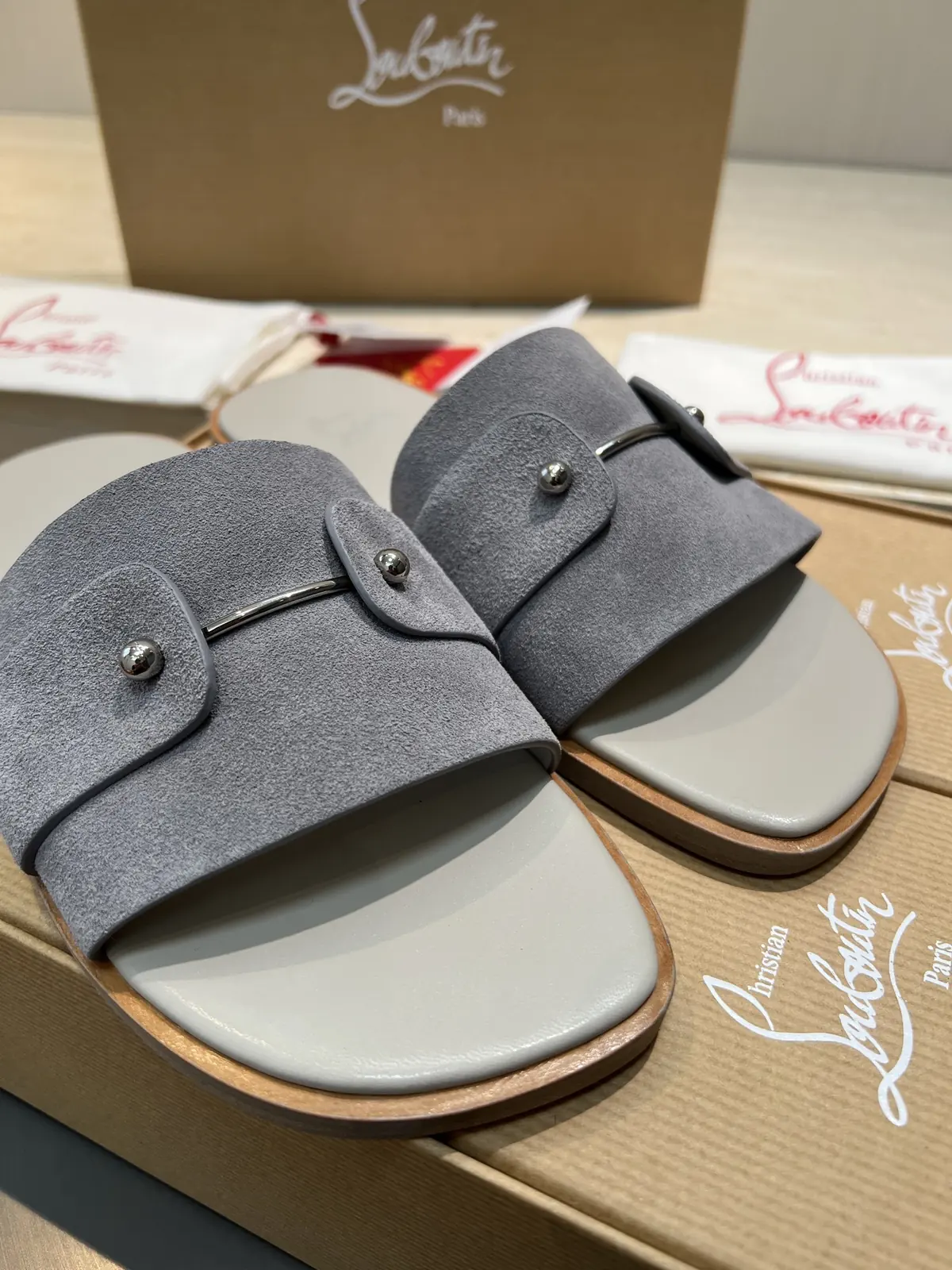 Christian Louboutin（cl男） Style Leather Men's Shoes Lookbook Reference image 3