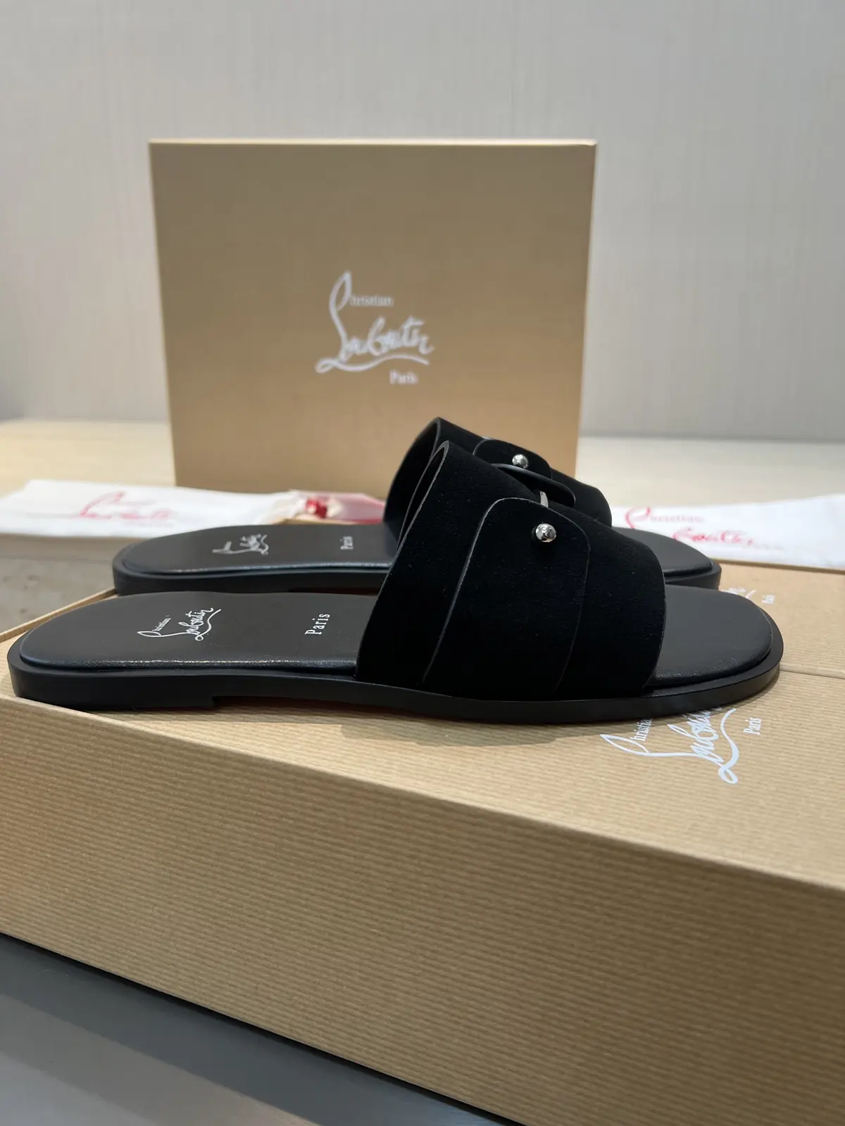 Christian Louboutin（cl男） Style Leather Men's Shoes Lookbook Reference image 3