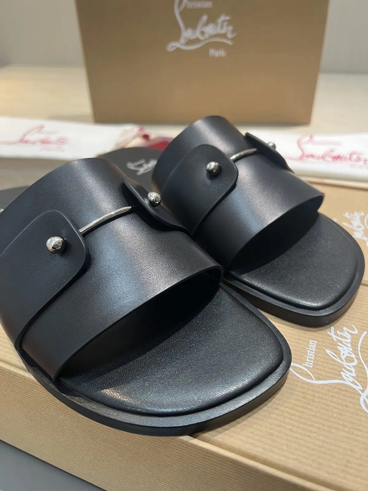 Christian Louboutin（cl男） Style Leather Men's Shoes Lookbook Reference image 2