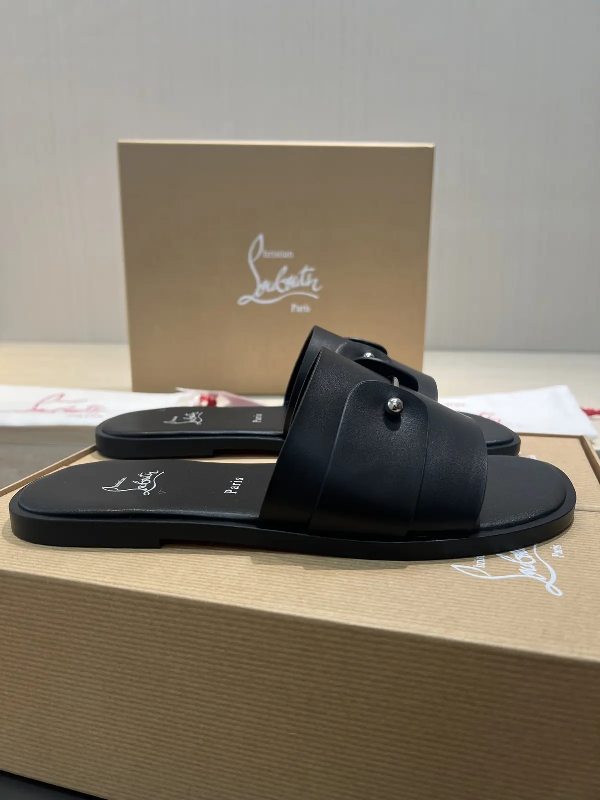 Christian Louboutin（cl男） Style Leather Men's Shoes Lookbook Reference image 3