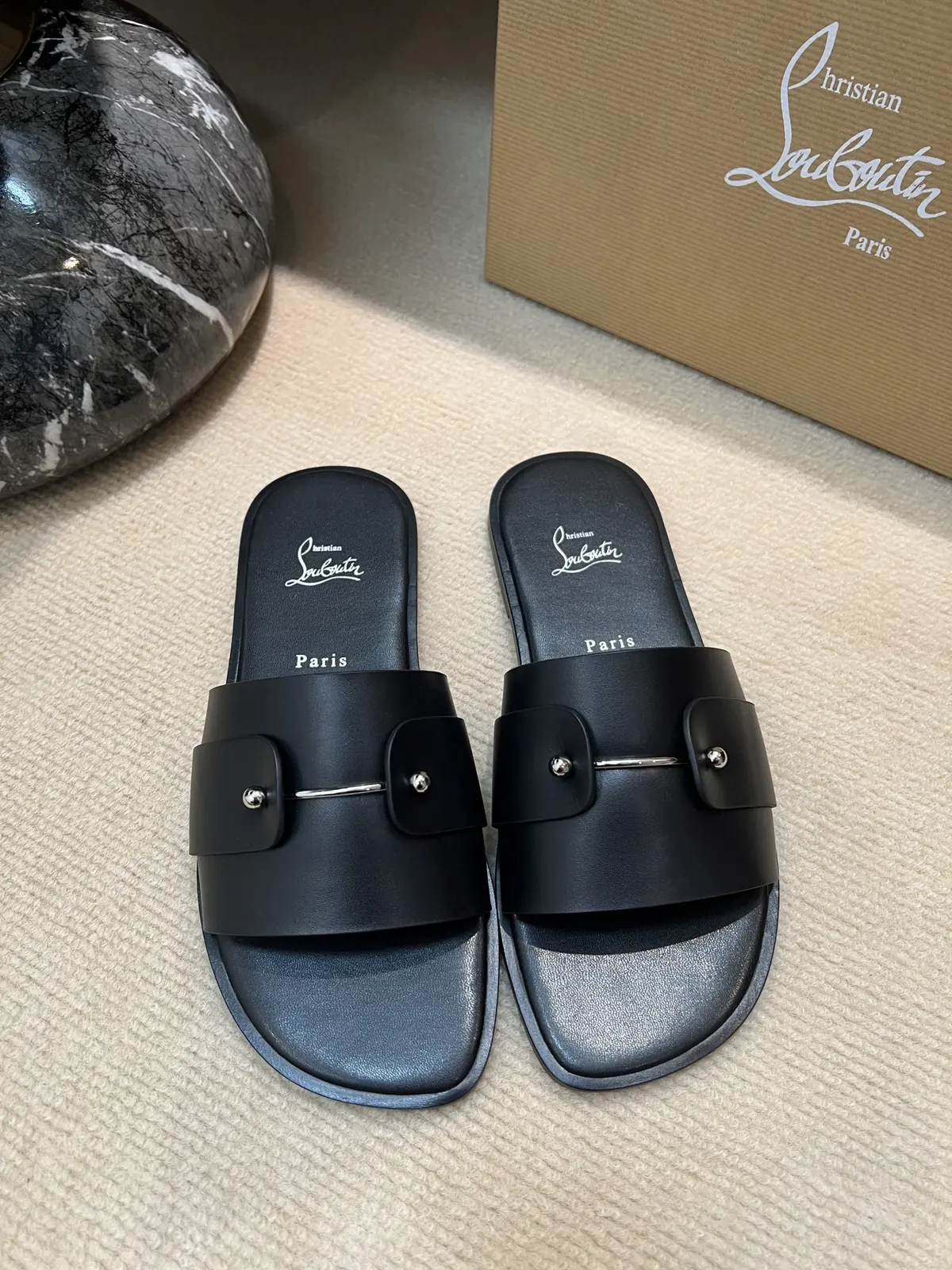 Christian Louboutin（cl男） Style Leather Men's Shoes Lookbook Reference image 5