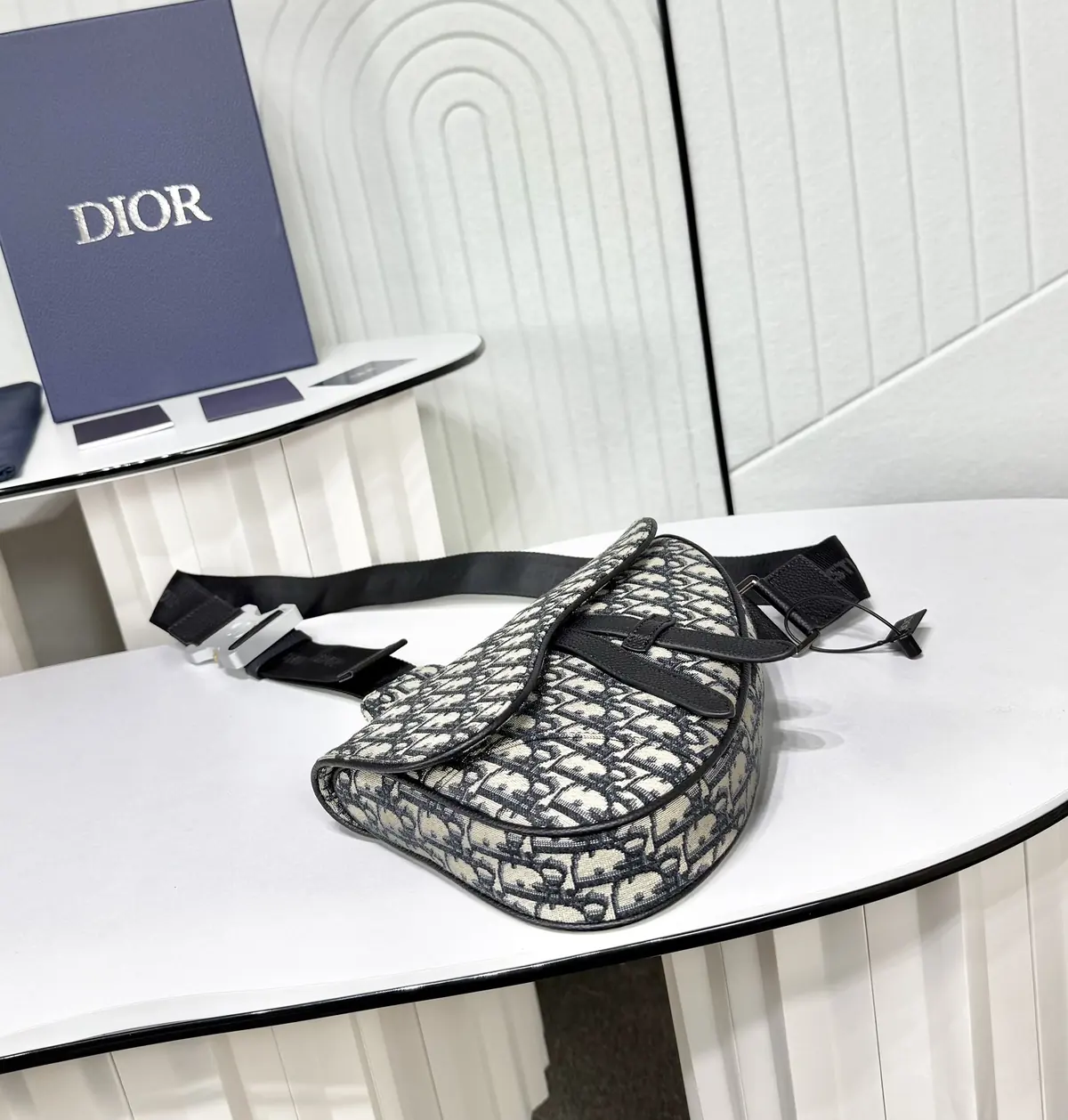 Dior Style Bag Lookbook Reference image 4