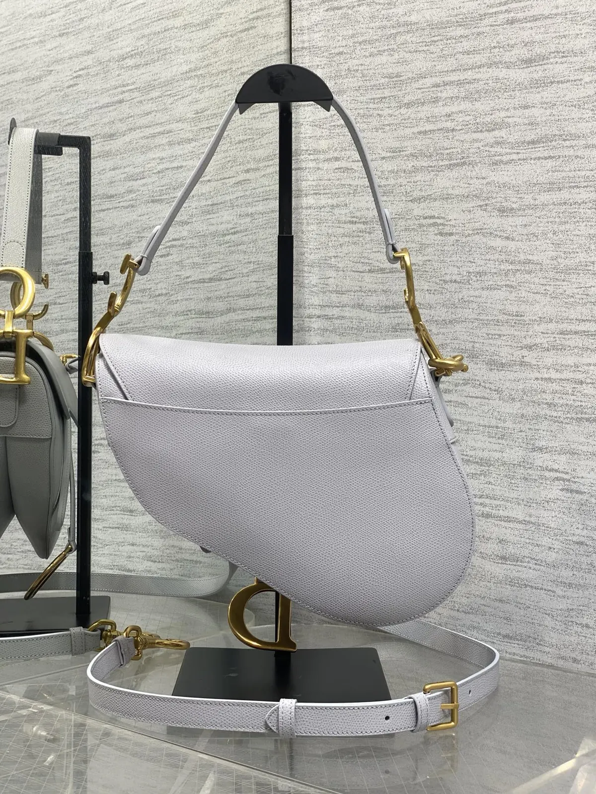Dior Style Bag style reference detail image 4 from source 787499