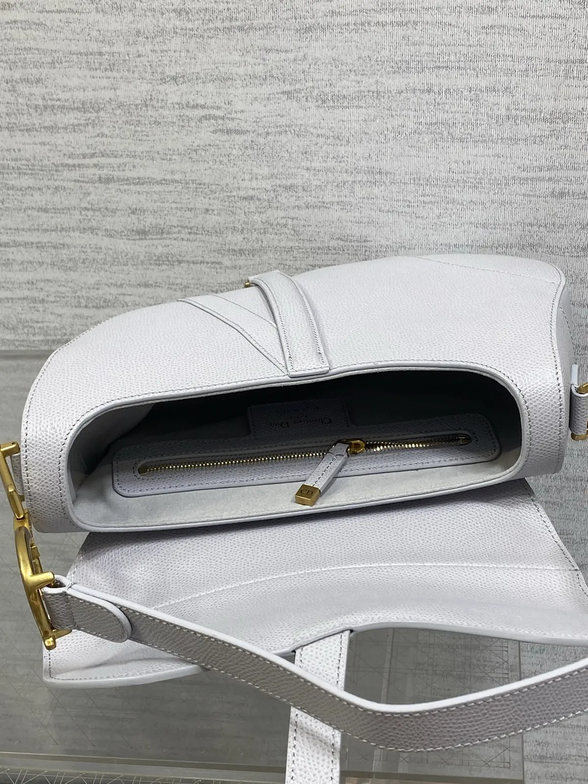Dior Style Bag style reference detail image 8 from source 787499
