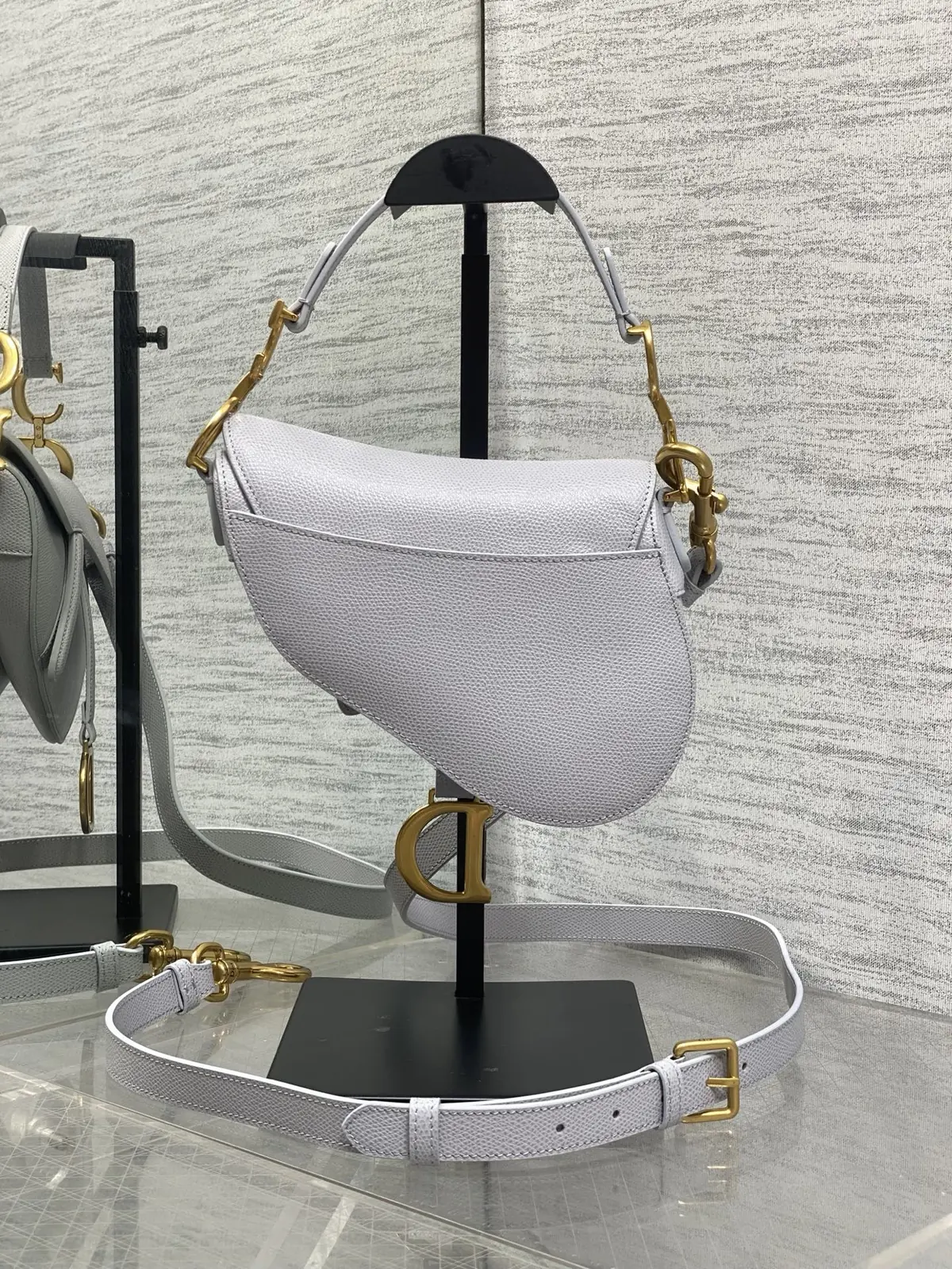 Dior Style Bag style reference detail image 4 from source 787500
