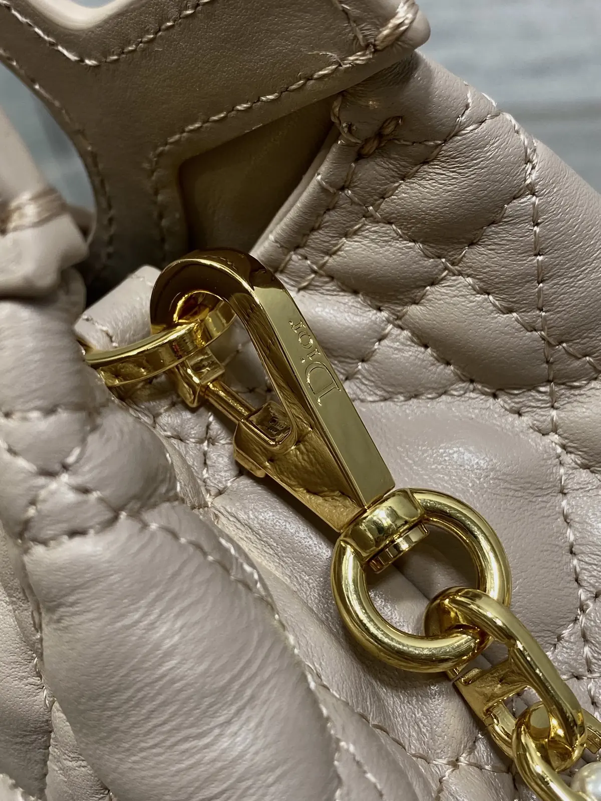 Dior Style Beige Chain Bag Bags Chain Bag detail image 5 from source 741888