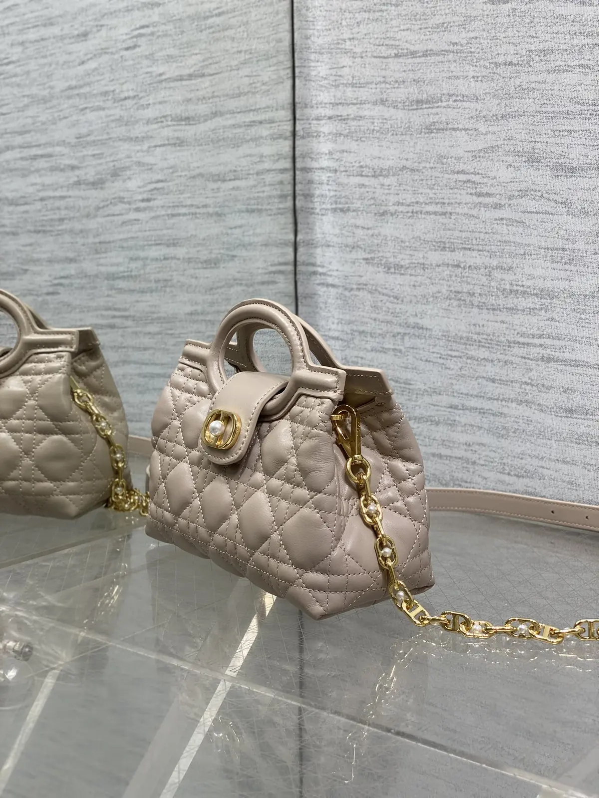 Dior Style Beige Chain Bag Bags Chain Bag detail image 6 from source 741888