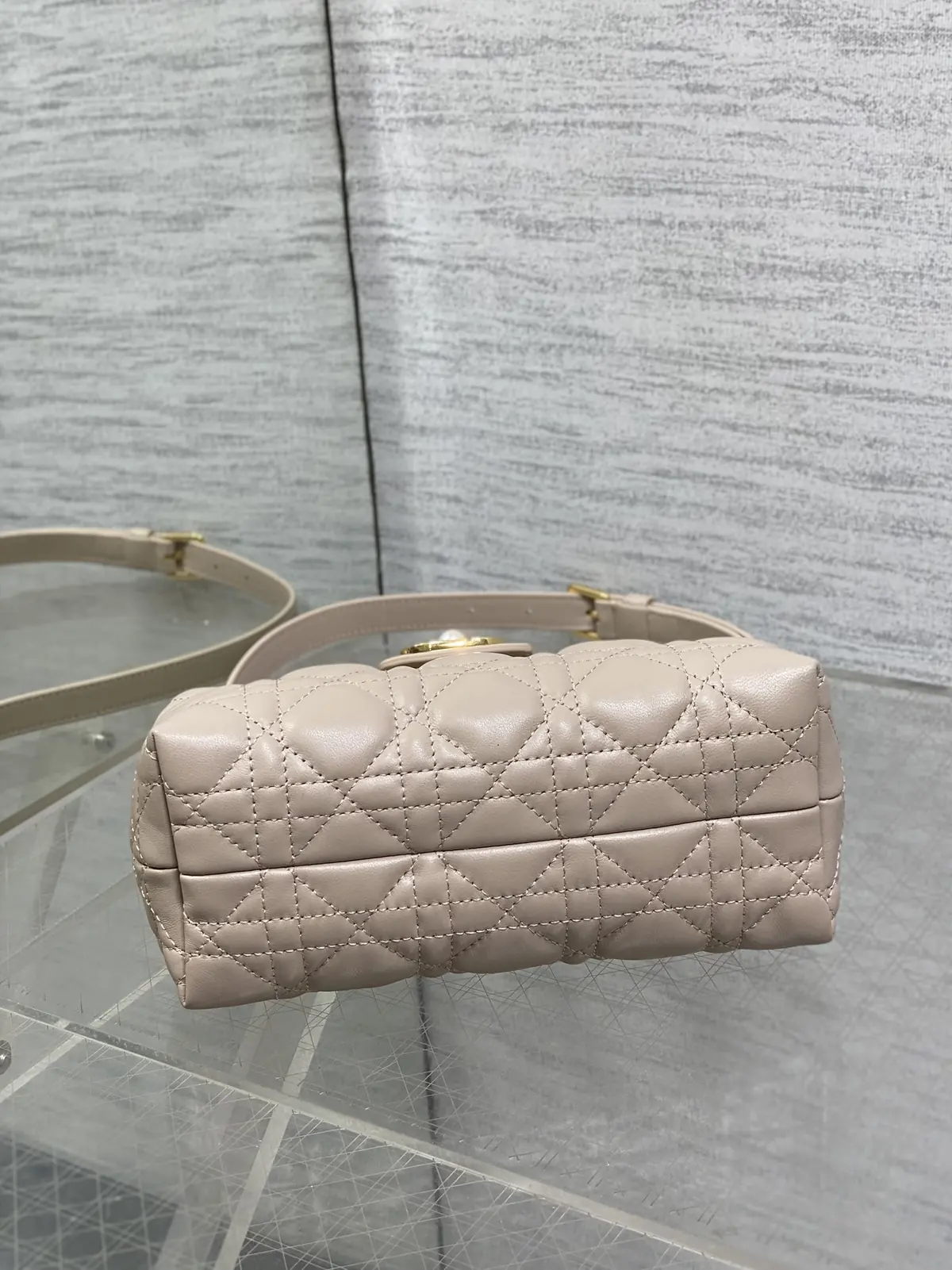 Dior Style Beige Chain Bag Bags Chain Bag detail image 7 from source 741888