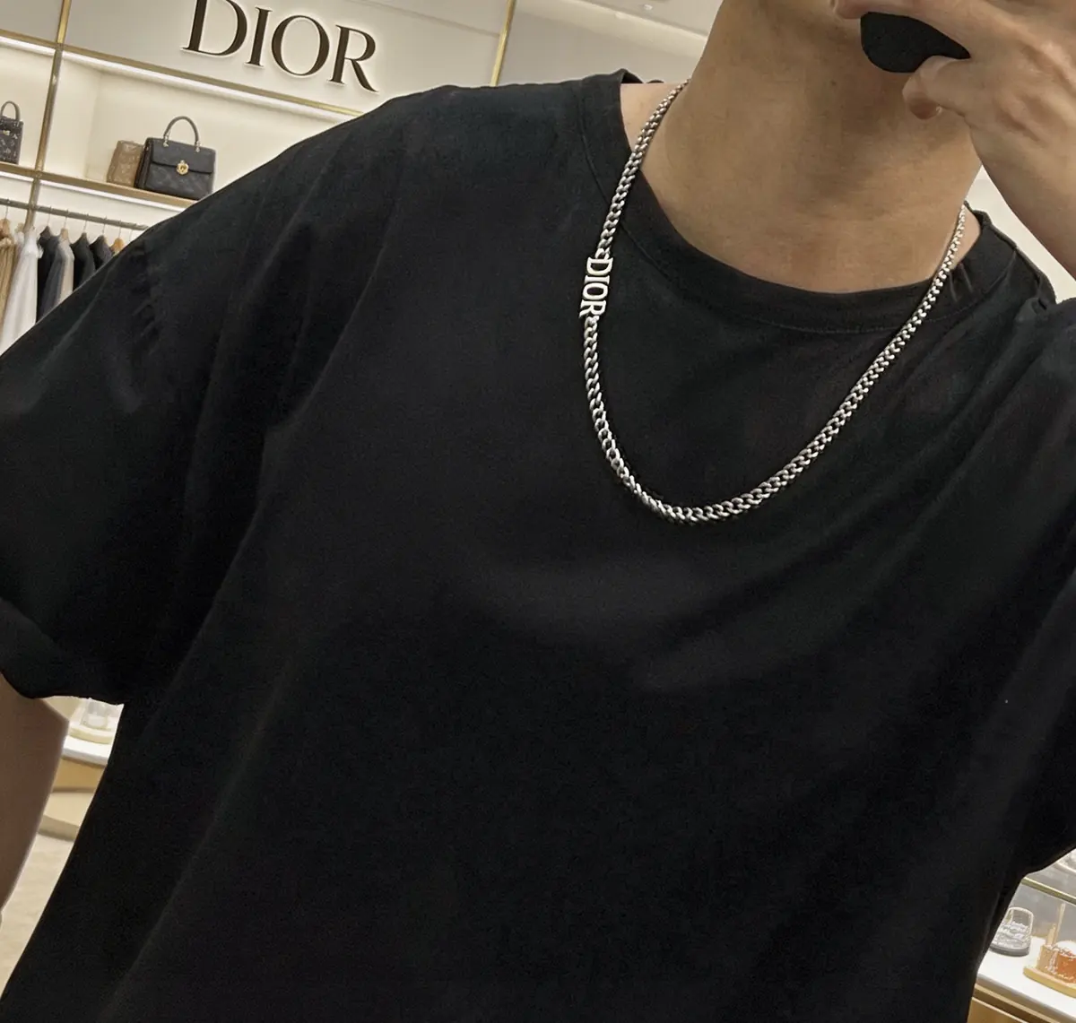 Dior Style Beige Chain Bag Lookbook Reference image 3