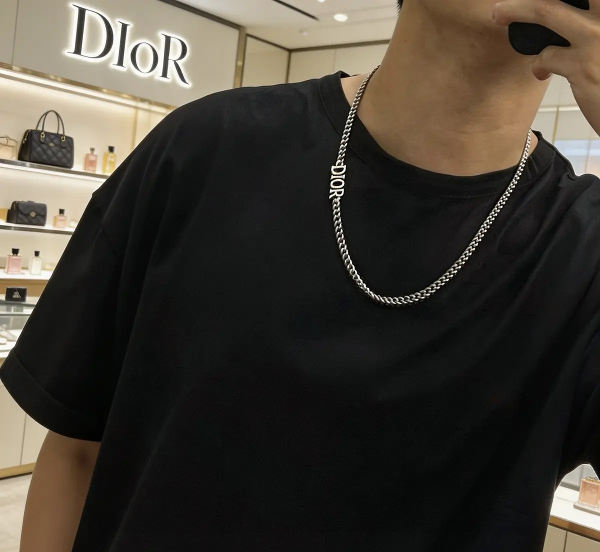 Dior Style Beige Chain Bag Lookbook Reference image 6