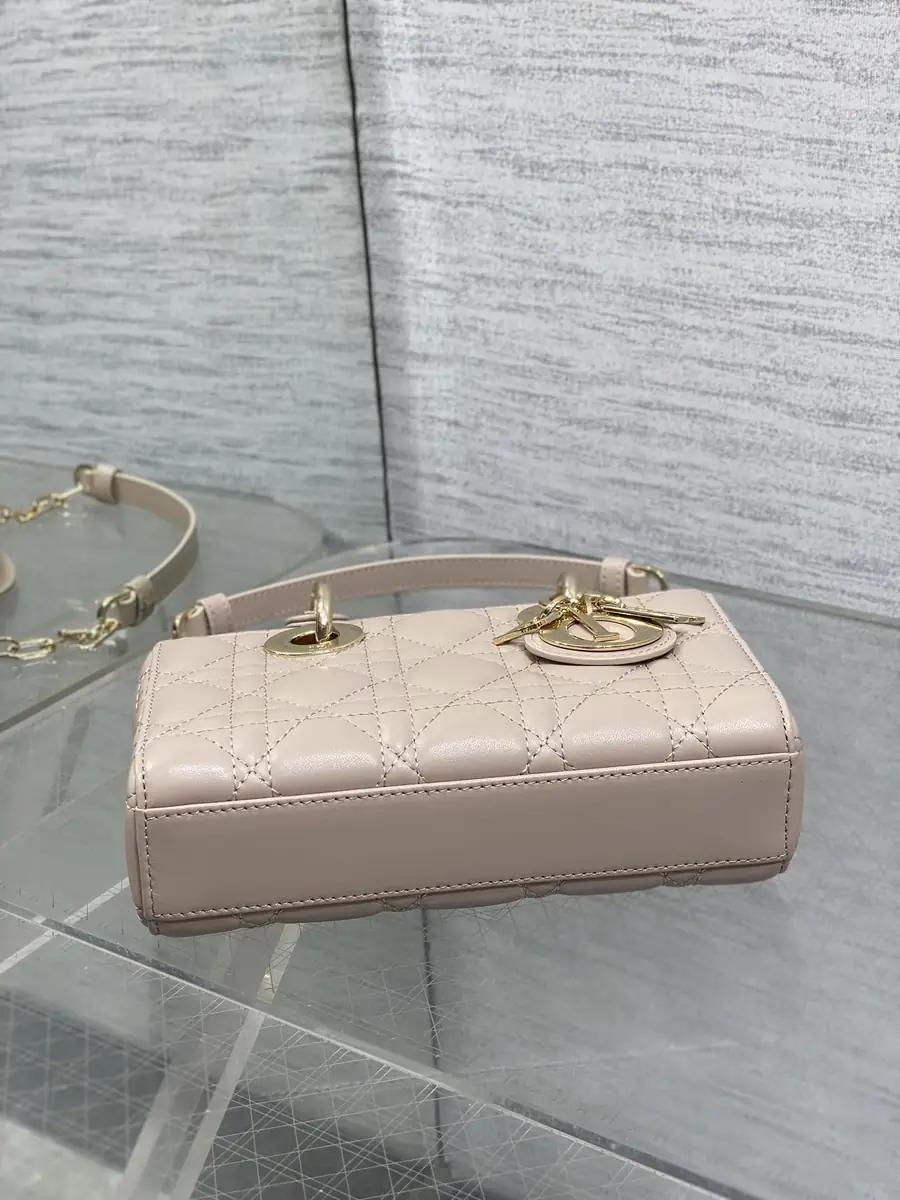 Dior Style Beige Leather Bag Bags Bag detail image 7 from source 741840