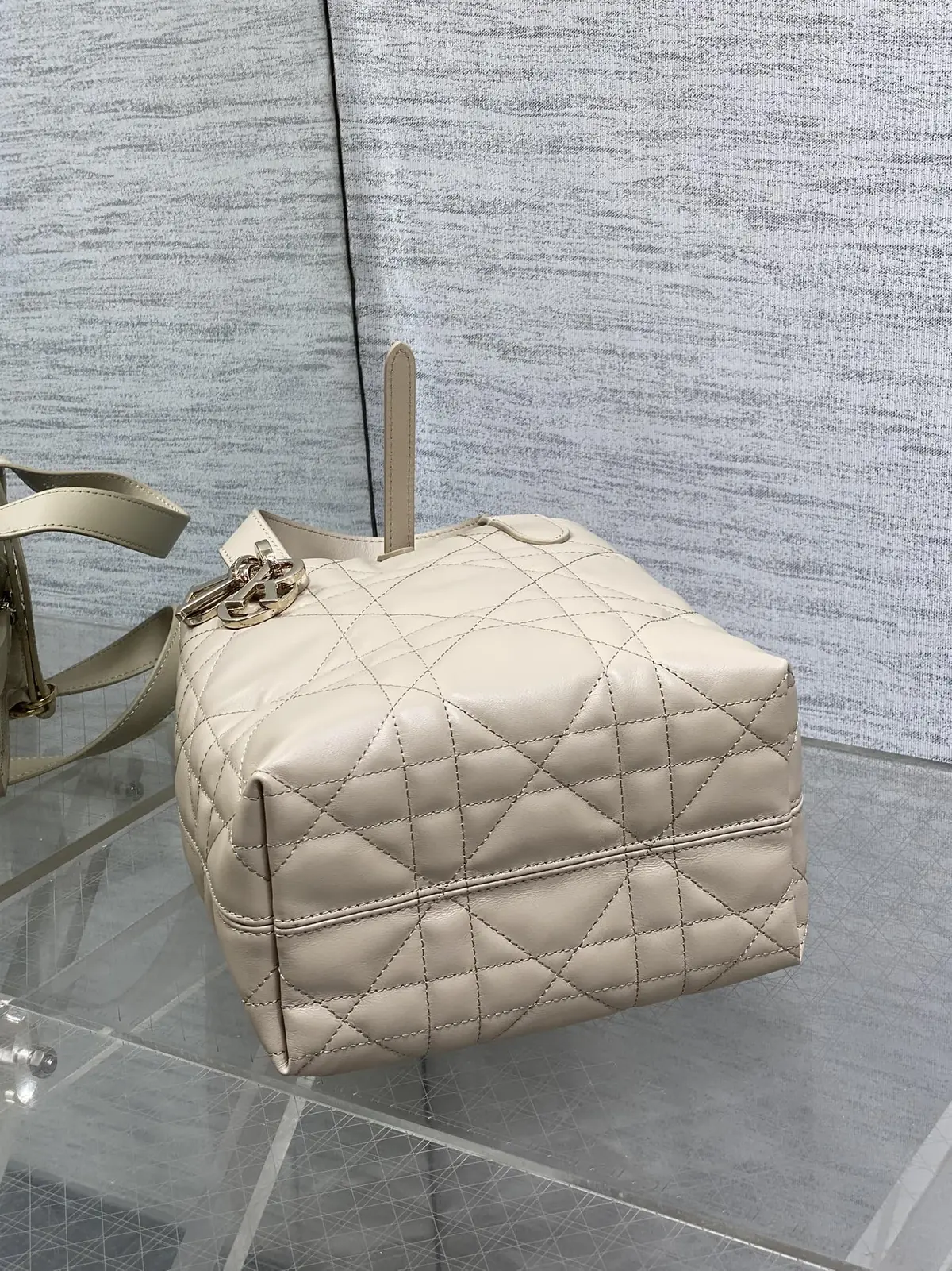 Dior Style Beige Leather Bag Bags Bag detail image 7 from source 741851