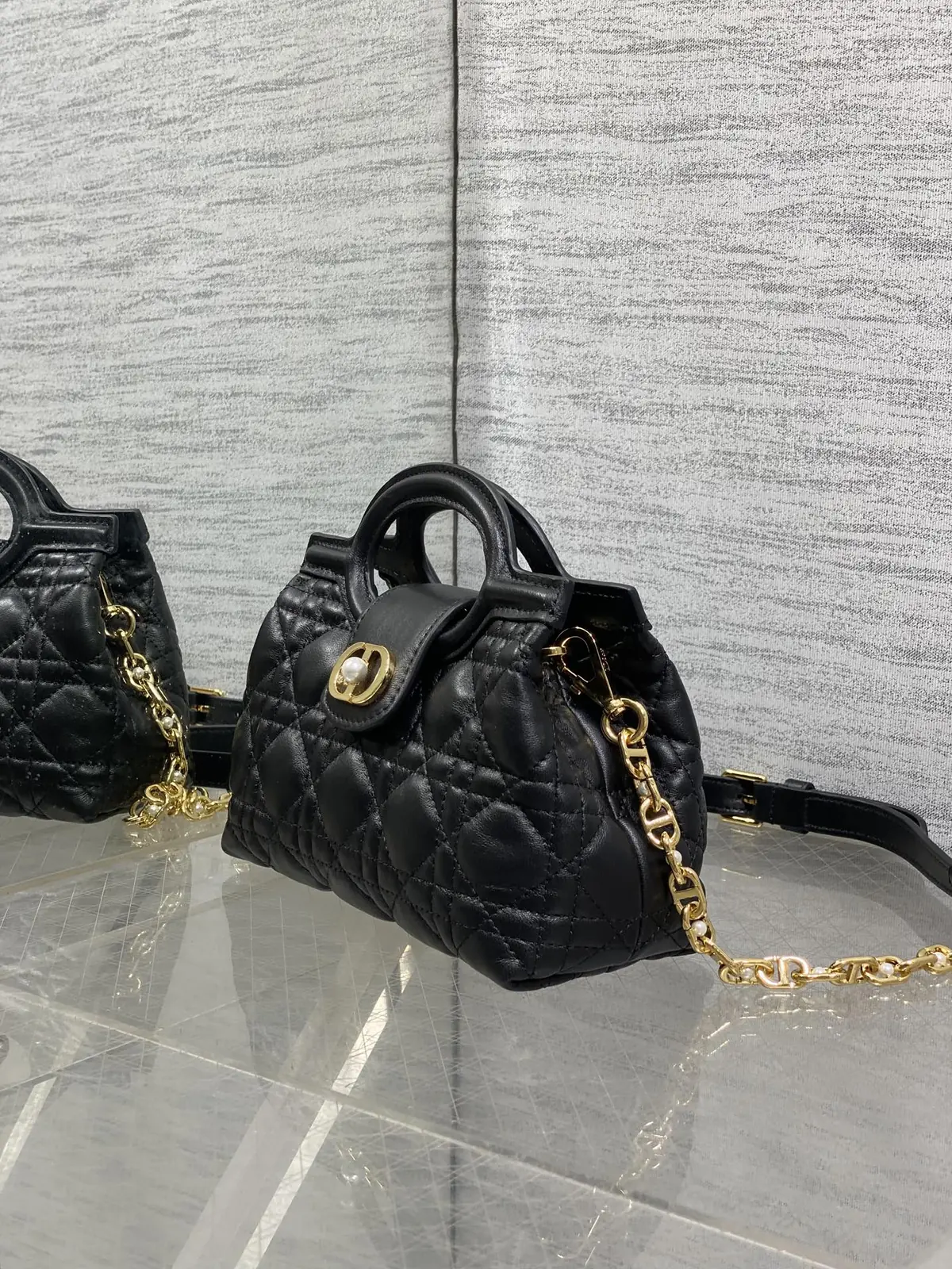 Dior Style Black Chain Bag Bags Chain Bag detail image 6 from source 741885