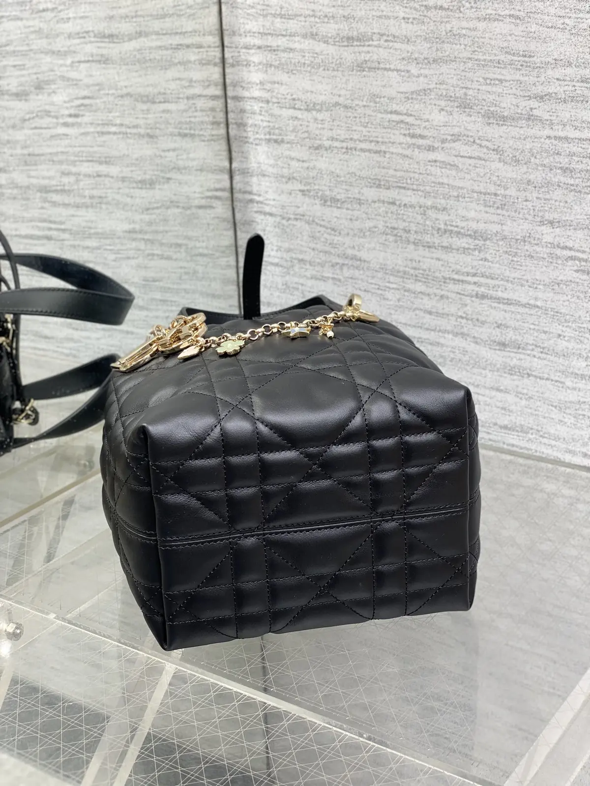 Dior Style Black Leather Bag Bags Bag detail image 7 from source 741850