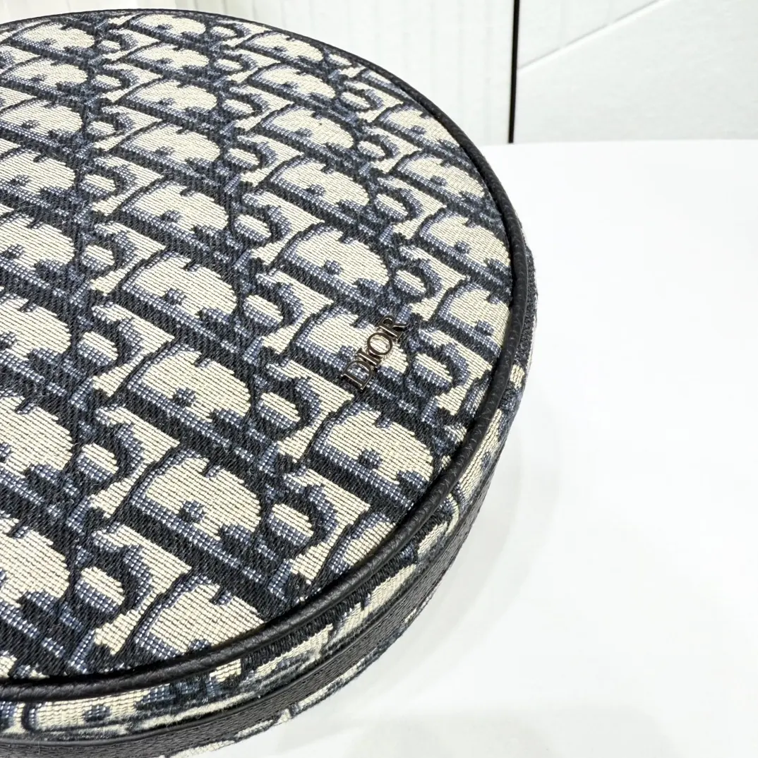 Dior Style Black Leather Bag Lookbook Reference image 5