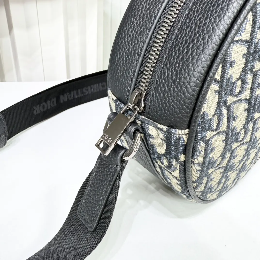 Dior Style Black Leather Bag Lookbook Reference image 6