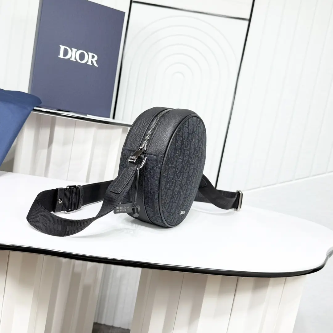 Dior Style Black Leather Bag Lookbook Reference image 2