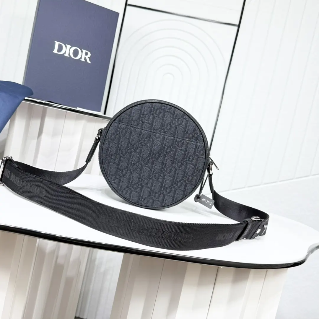 Dior Style Black Leather Bag Lookbook Reference image 3