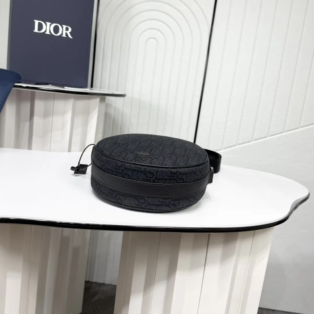 Dior Style Black Leather Bag Lookbook Reference image 4