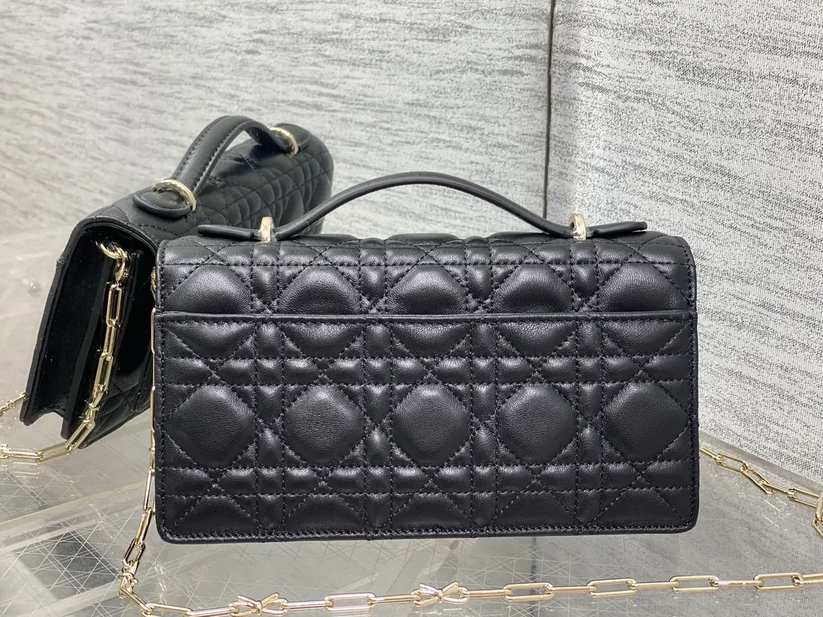 Dior Style Black Leather Chain Bag Lookbook Reference image 4
