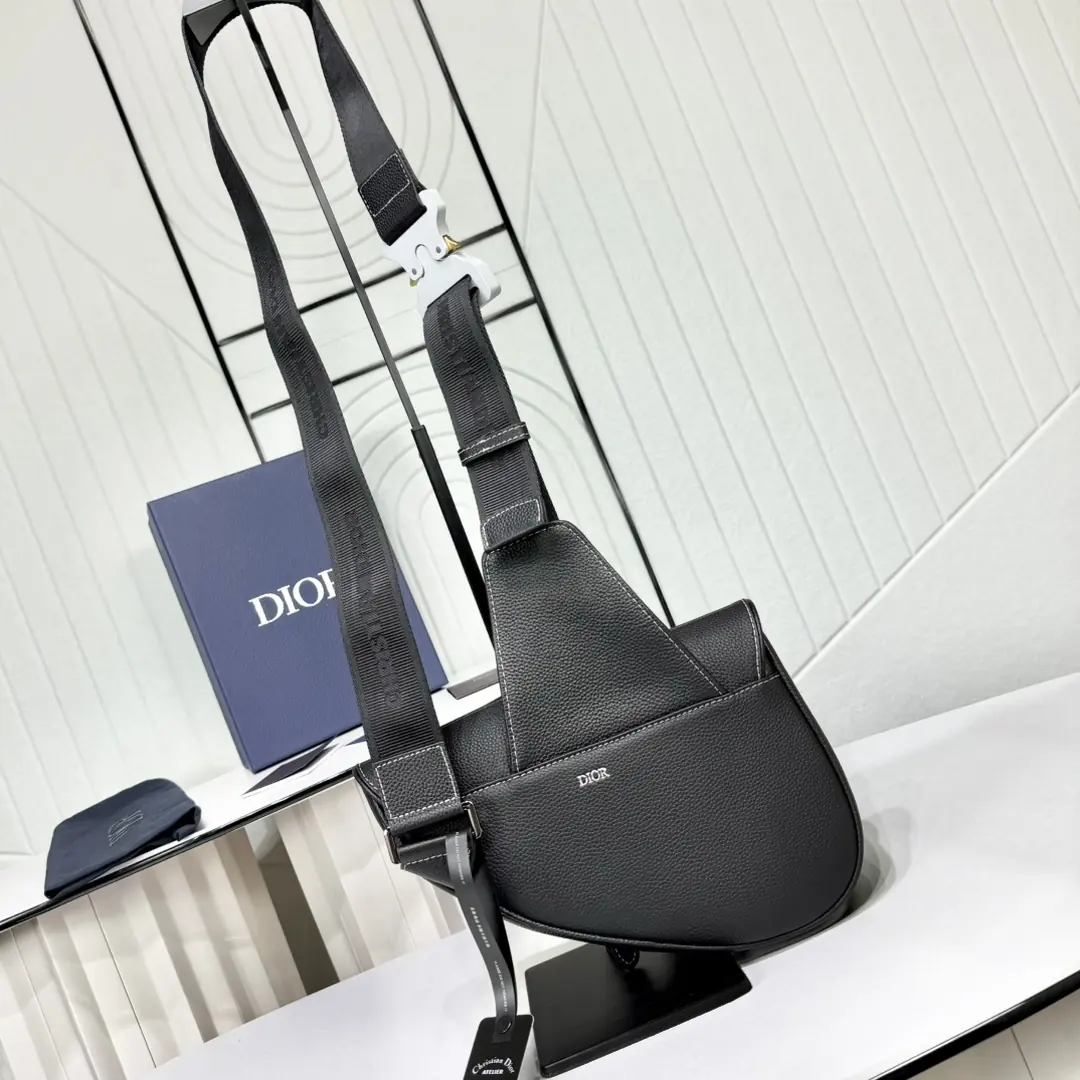 Dior Style Black Leather Crossbody Bag Lookbook Reference image 3